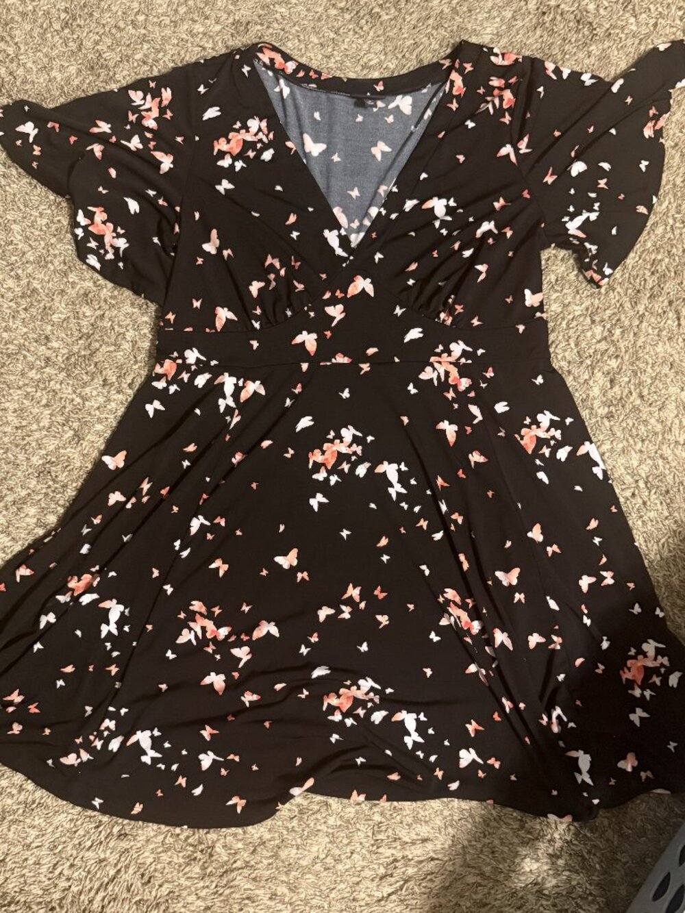 Butterfly Print V-Neck Flutter Sleeve Dress Torrid Size 2 (18-20)